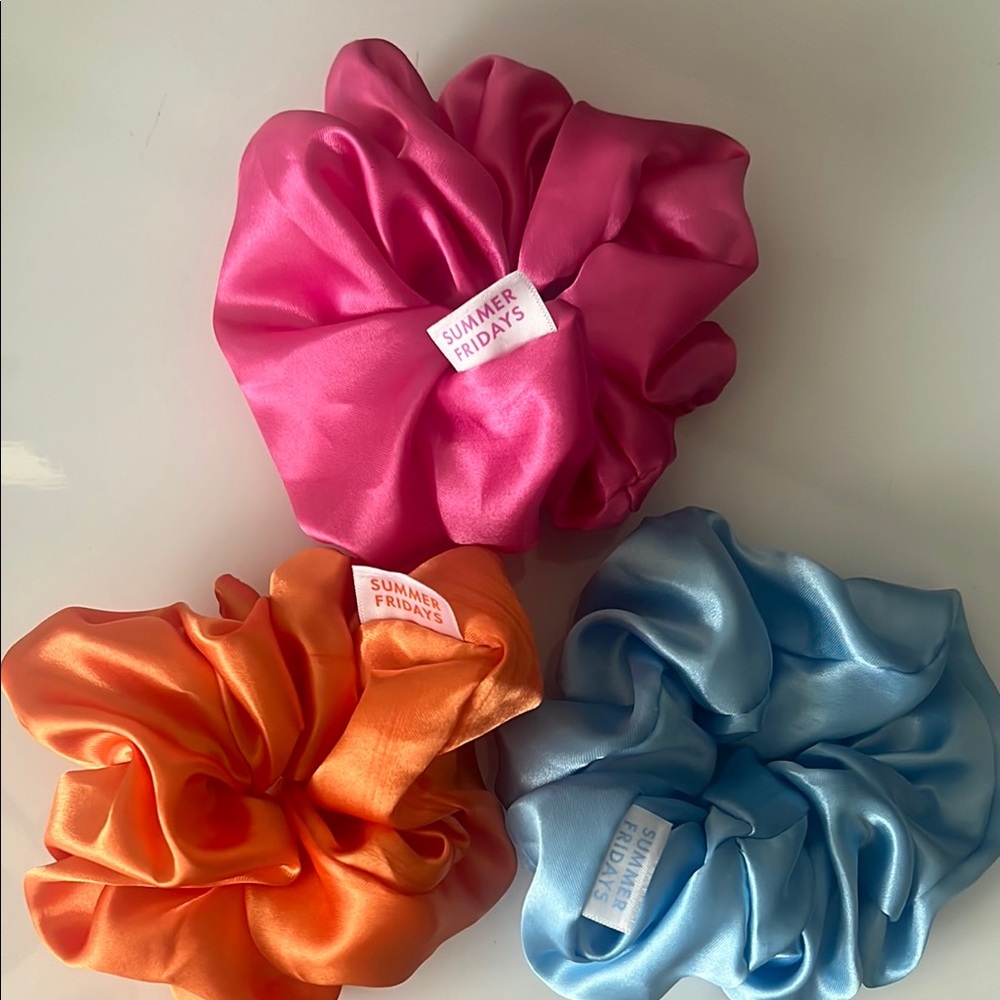 Summer Fridays Hair Scrunchie